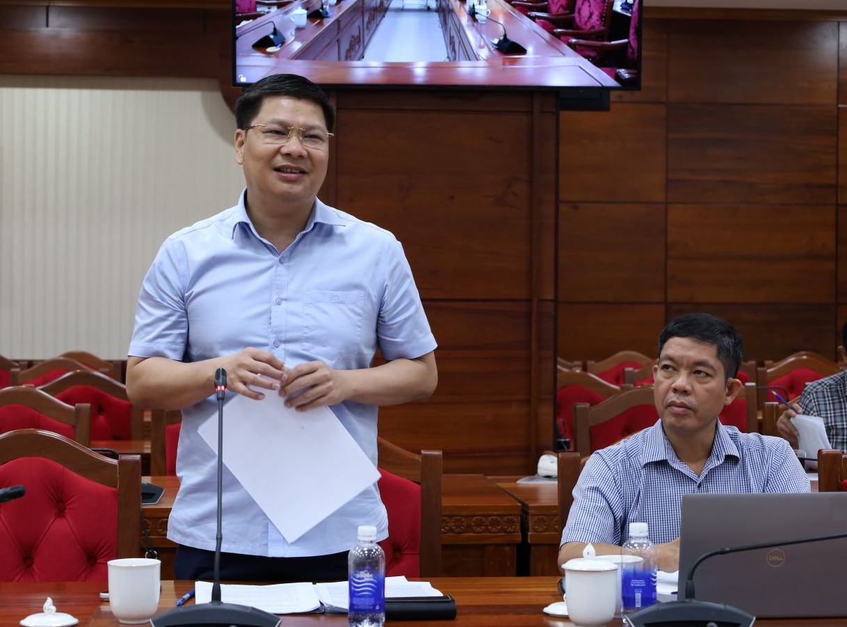 Giám đốc Sở Xây dựng Cao Đình Huy tham gia ý kiến